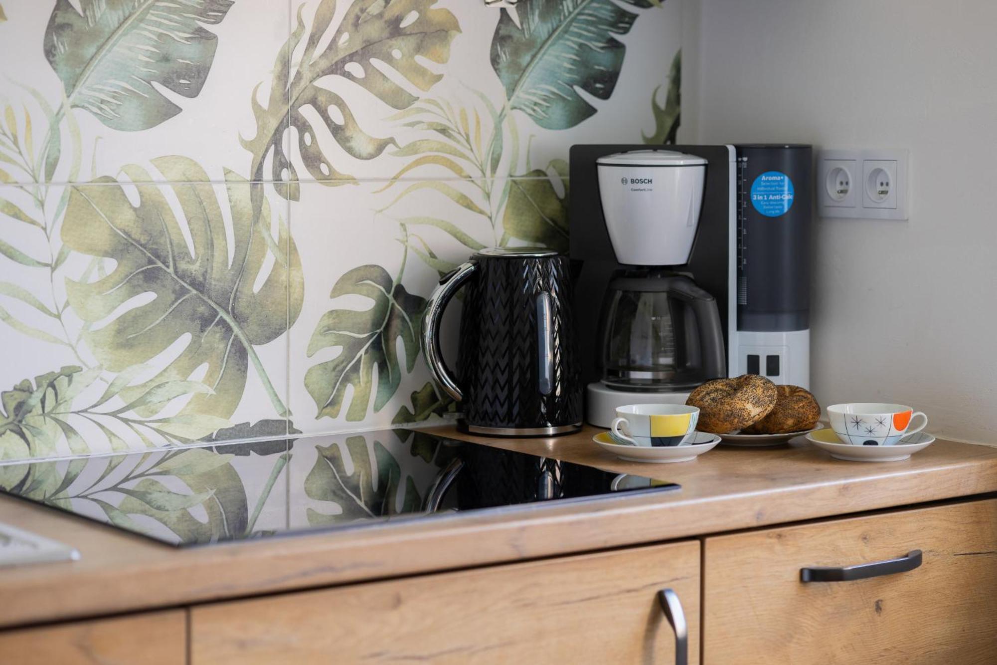 Spacious Apartment For 6 People Near The Old Town By Noclegi Renters Varşova Dış mekan fotoğraf
