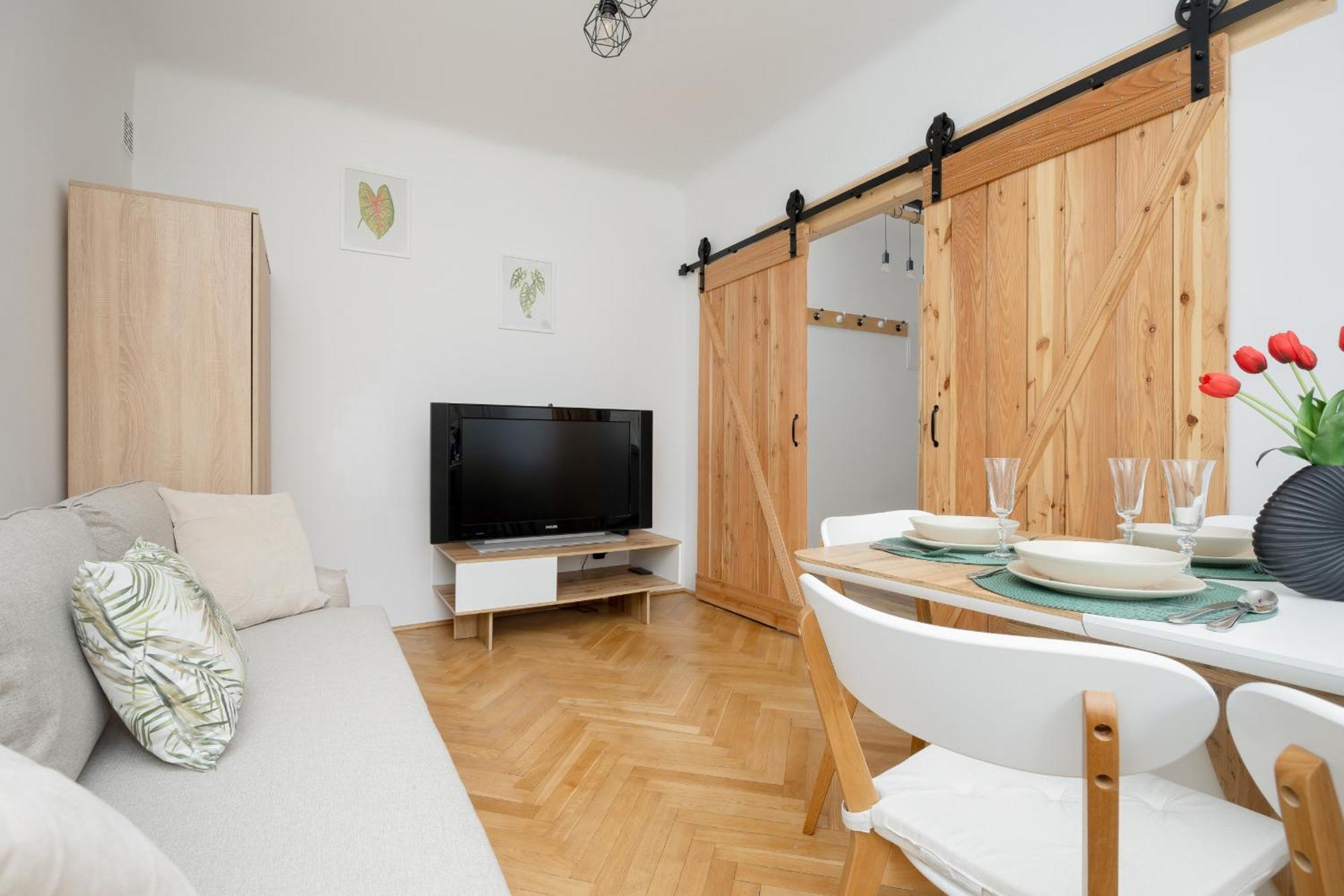 Spacious Apartment For 6 People Near The Old Town By Noclegi Renters Varşova Dış mekan fotoğraf